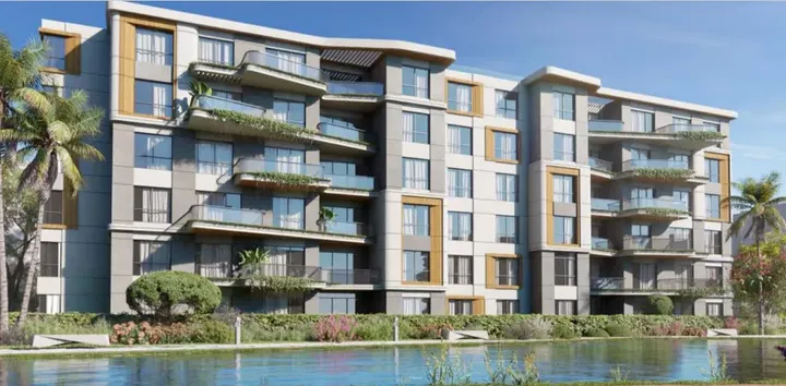 عمارة سكنية بشرفات واسعة على حافة الماء في كليو ووتر ريزيدنس