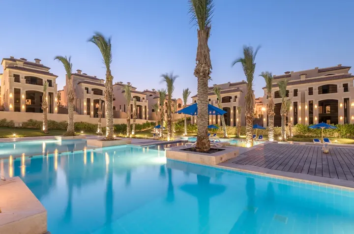 الباتيو 5 إيست