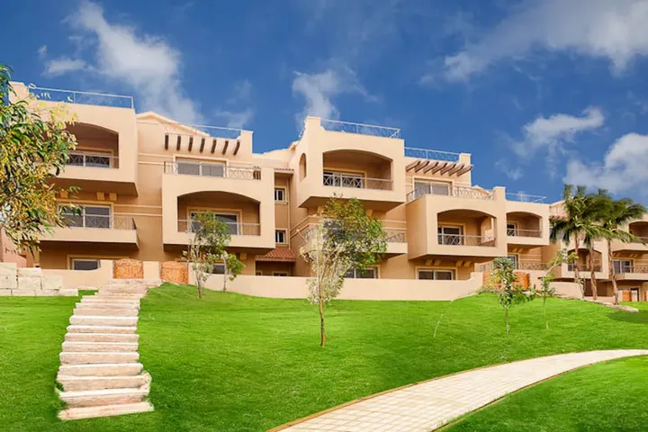 Chalets with gardens and stone steps at Piacera Ain Sokhna