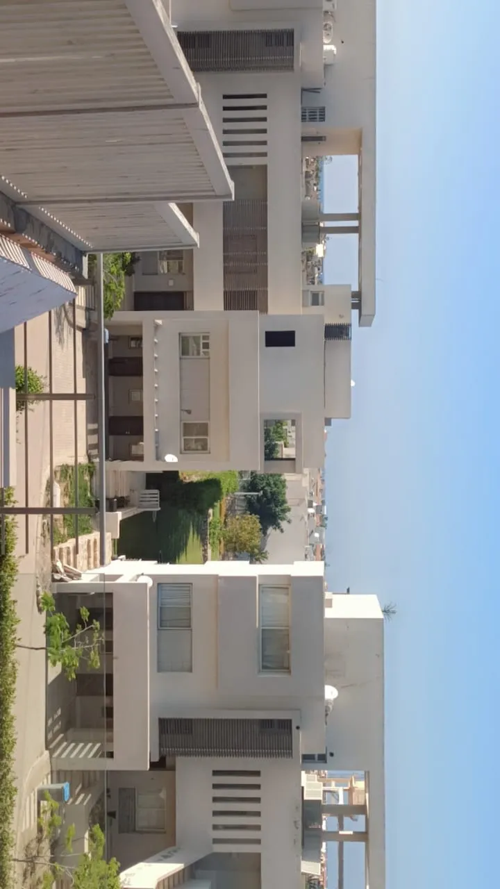 شاليه 366 م² بأربع غرف نوم مفروش للبيع في هاسيندا باي