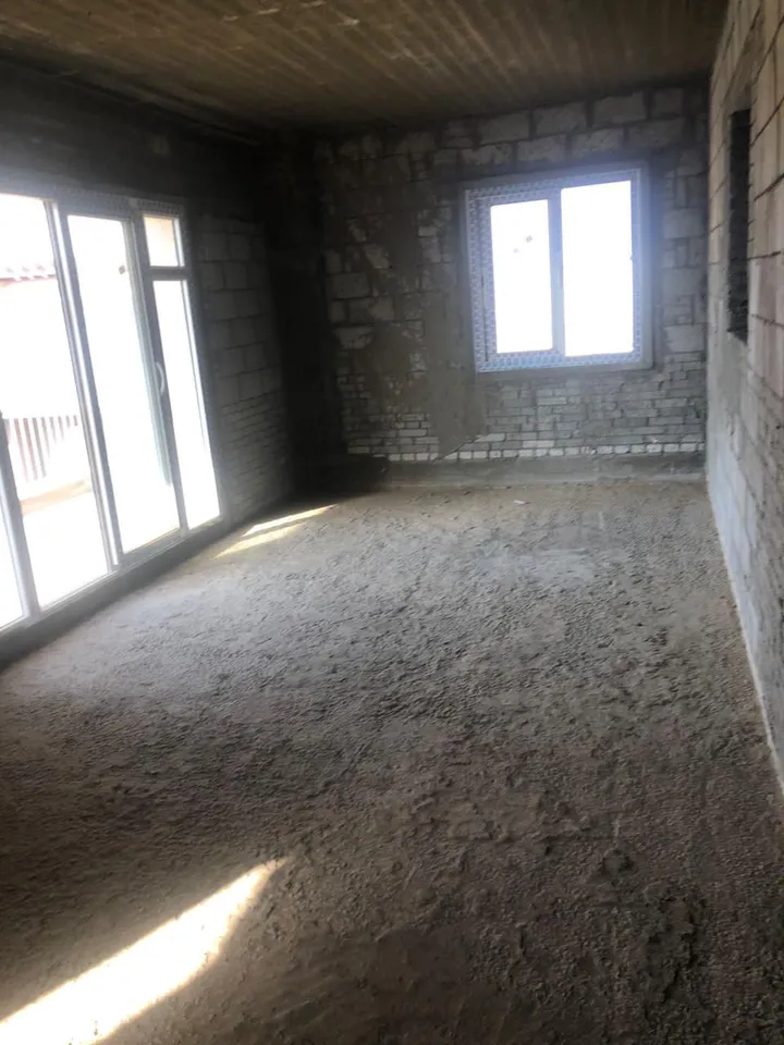 205 m² two-bedroom penthouse with a 125 m² roof for sale in October Plaza SODIC