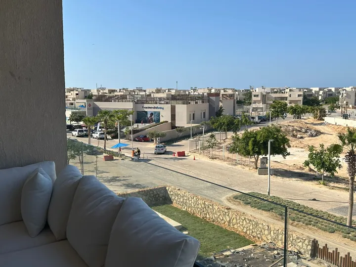 شاليه 142 م² بثلاث غرف في كورتيارد للبيع في هاسيندا باي