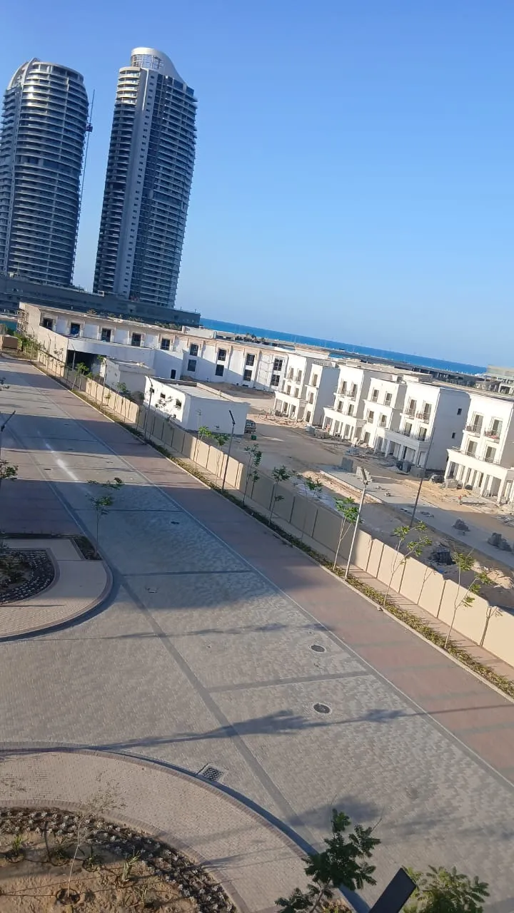 شاليه 68 م² بغرفتي نوم في الدور الثاني للبيع في بالم هيلز العلمين الجديدة