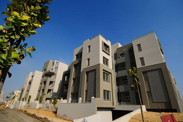 دوبلكس أرضي 198 م² بثلاث غرف نصف تشطيب للبيع في فيلدج جيت