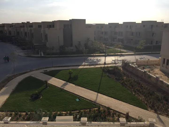 North-facing 470 m² villa on a 620 m² plot for sale in Palm Hills Golf Extension