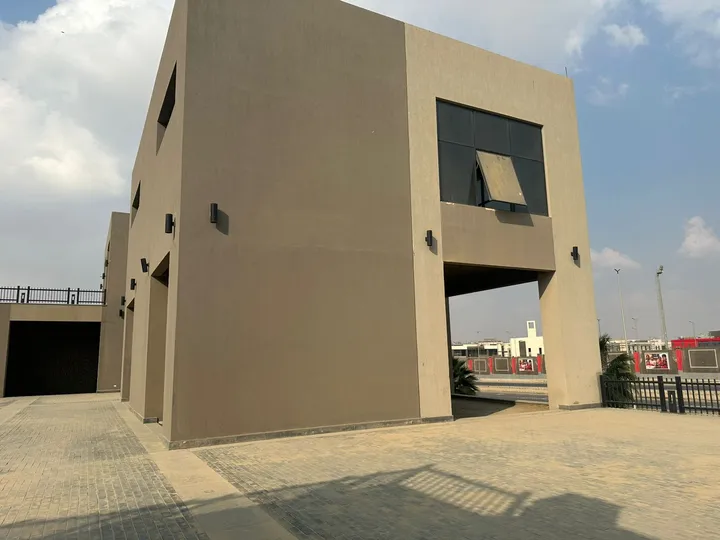 246 m² retail unit with 100 m² outdoor area for sale in Village Garden Katameya