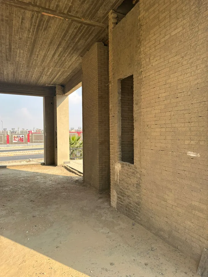 246 m² retail unit with 100 m² outdoor area for sale in Village Garden Katameya