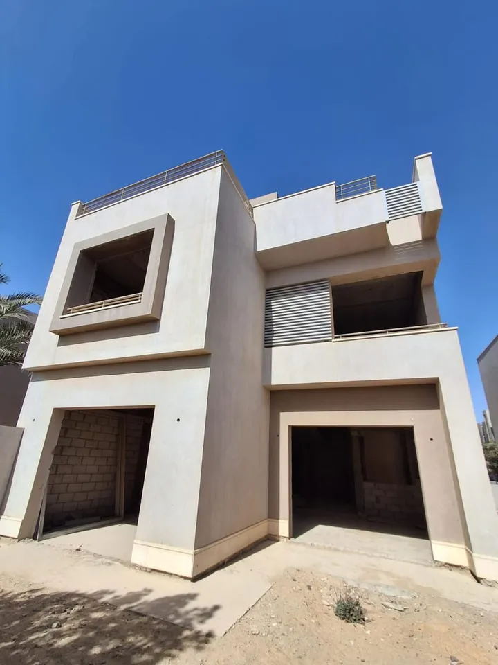 360 m² standalone villa on a 406 m² plot for sale in Village Garden Katameya