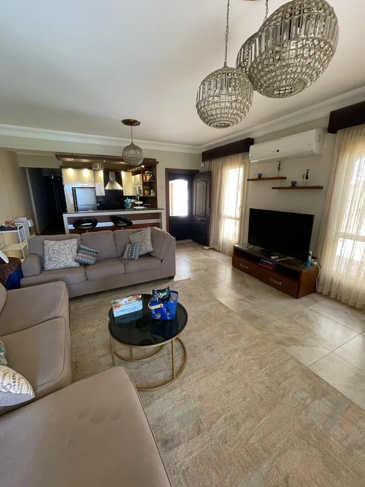 Furnished 140 m² chalet: 4 bedrooms, 90 m² garden, ground floor, for sale in La Vista 6