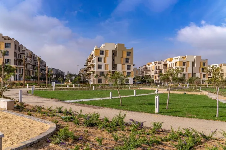 189 m² fully finished penthouse with a 100 m² roof for sale in Eastown SODIC