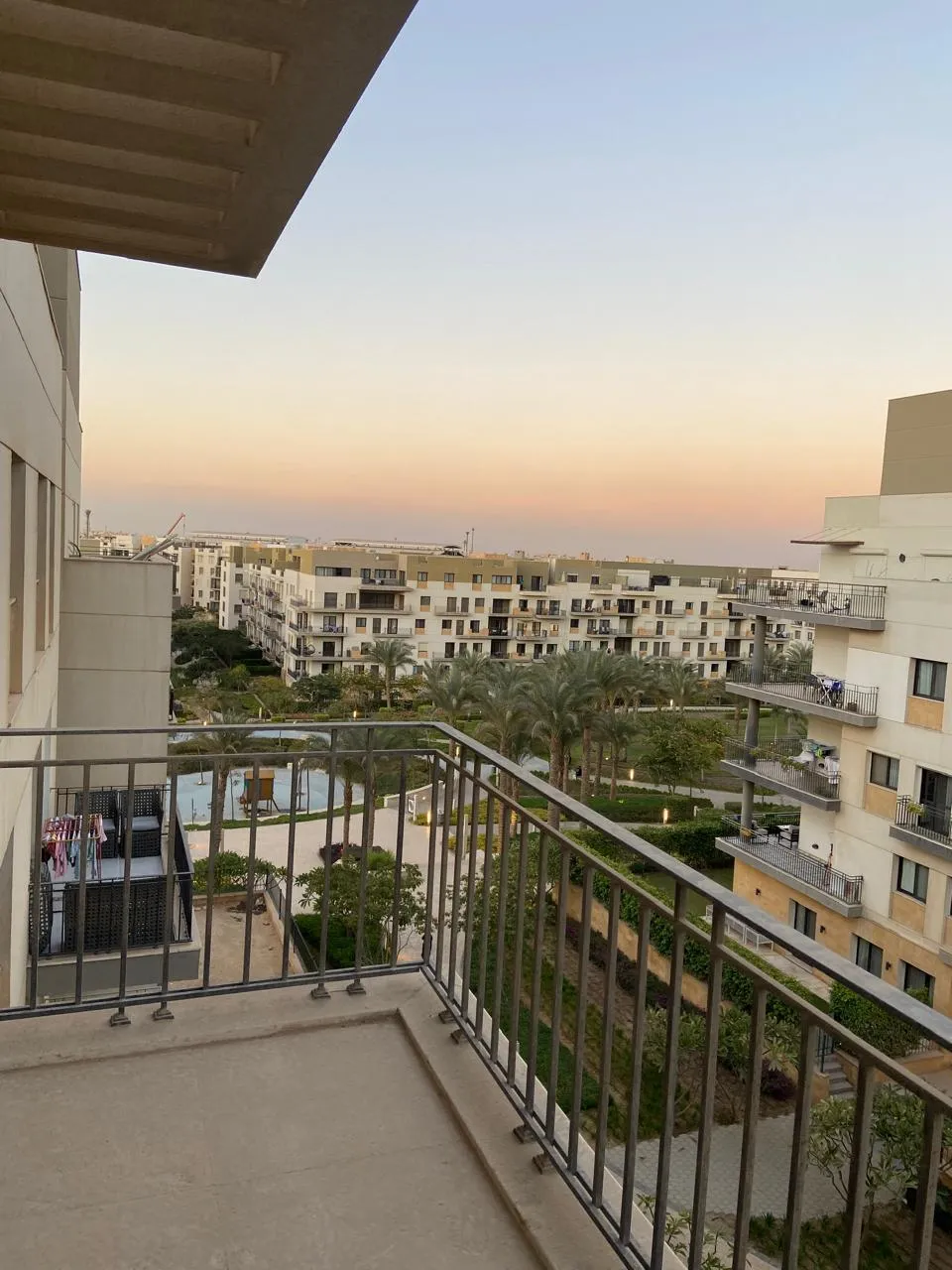 298 m² 3-bedroom fully finished penthouse for sale in Eastown SODIC