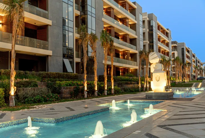 Fully finished 164 m² 3-bedroom apartment on the 2nd floor for sale in El Patio Oro