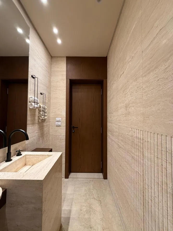Fully finished 240 m² penthouse with a 180 m² roof for sale in El Patio Oro