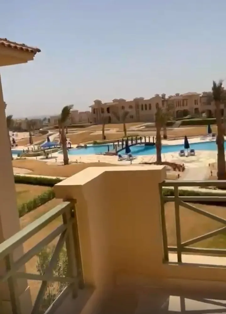 Two-level 180 m² 3-bedroom twin house with a 50 m² garden for sale in La Vista Gardens