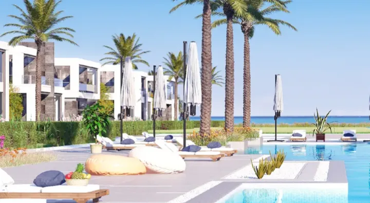 145 m² 2-bedroom villa with a 145 m² roof for sale in La Vista Ras El Hekma