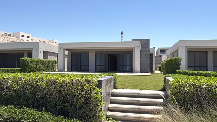 320 m² 3-bedroom villa on a 550 m² plot for sale in La Vista Ras El Hekma