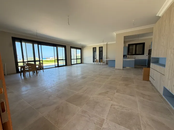 320 m² 3-bedroom villa on a 550 m² plot for sale in La Vista Ras El Hekma