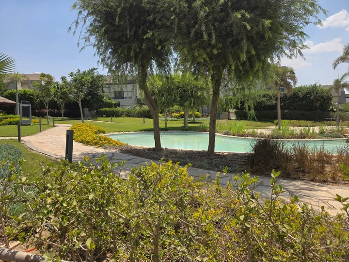 262 m² townhouse on a 382 m² plot for sale in The Square