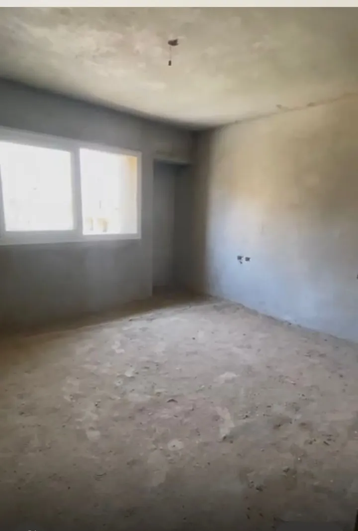 178 m² third-floor apartment for sale in The Square