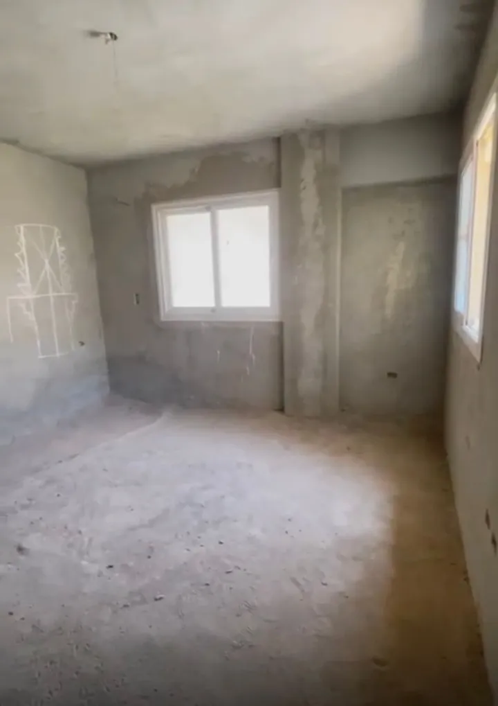 178 m² third-floor apartment for sale in The Square