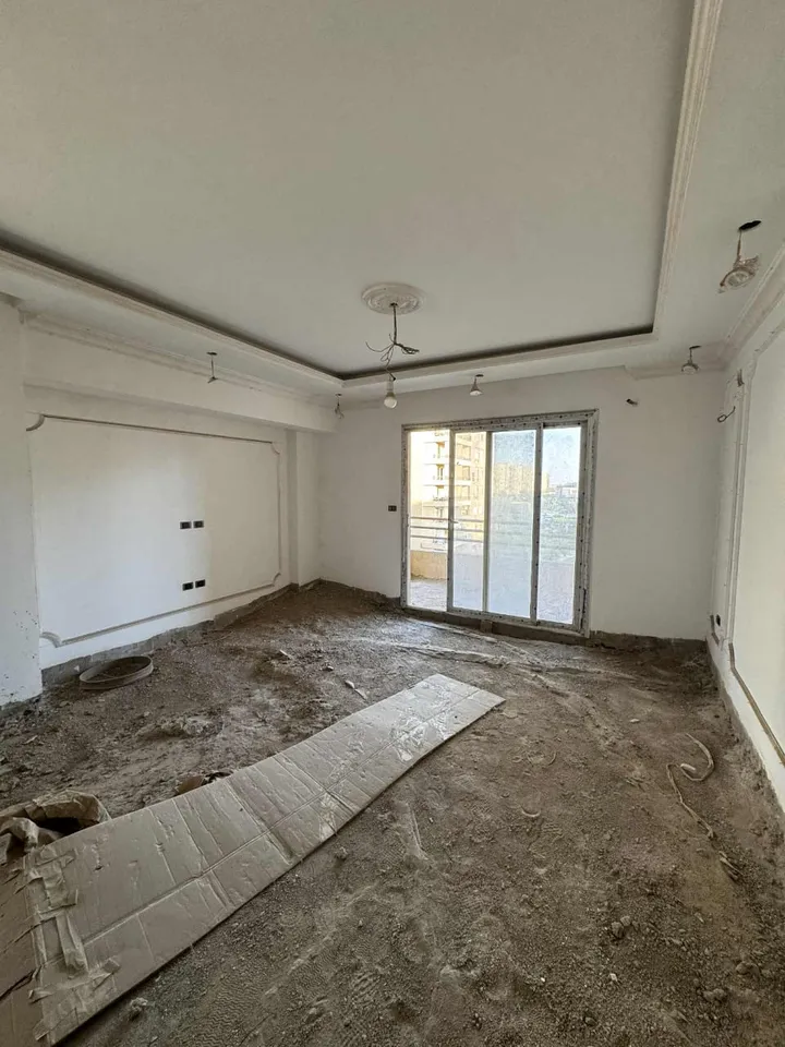 210 m² four-bedroom apartment for sale in The Square