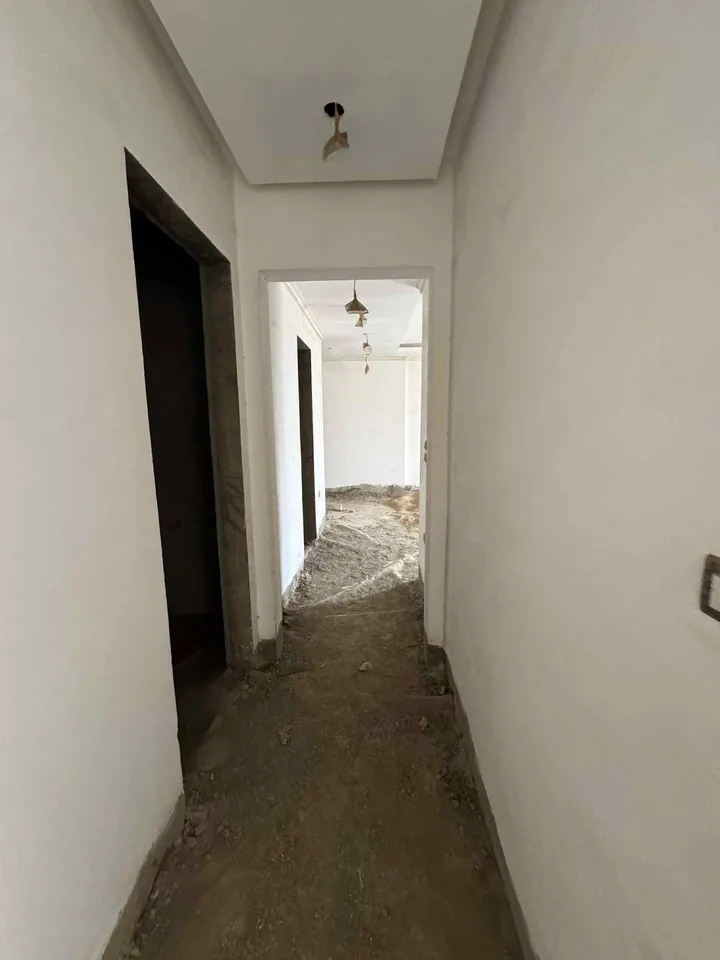 210 m² four-bedroom apartment for sale in The Square