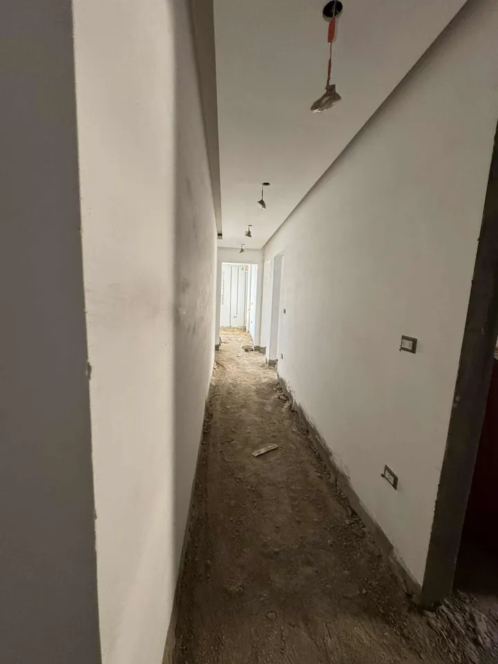 210 m² four-bedroom apartment for sale in The Square