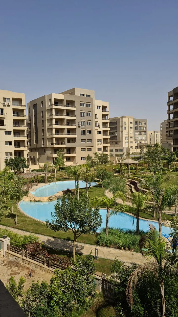220 m² fifth-floor penthouse for sale in The Square