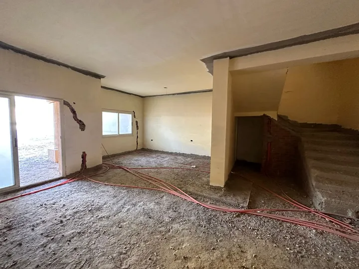 320 m² core-and-shell townhouse on a 281 m² plot for sale in Grand Residence