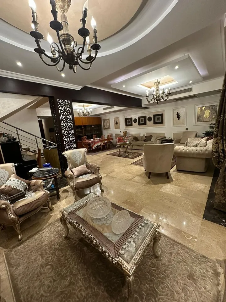 350 m² finished five-bedroom townhouse for sale in Grand Residence