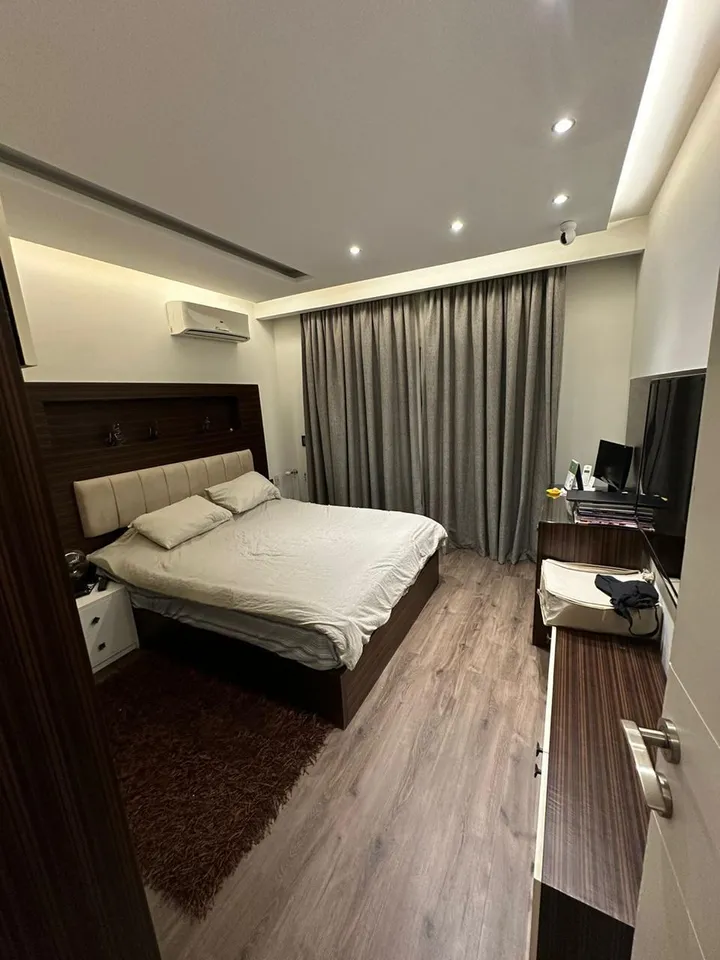 350 m² finished five-bedroom townhouse for sale in Grand Residence