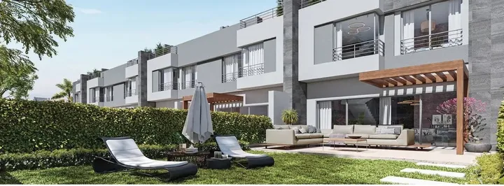 318 m² six-bedroom twin house with roof on a 302 m² plot for sale in The Ridge