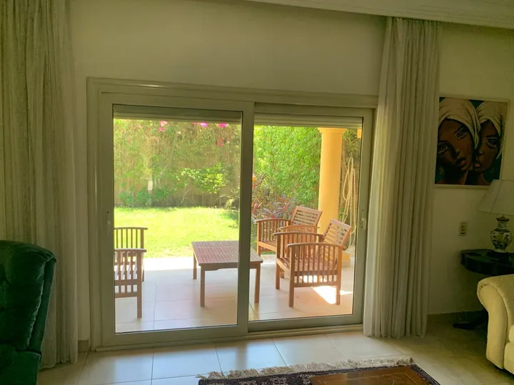 282 m² townhouse with 114 m² garden and 45 m² roof for sale in Dara Gardens