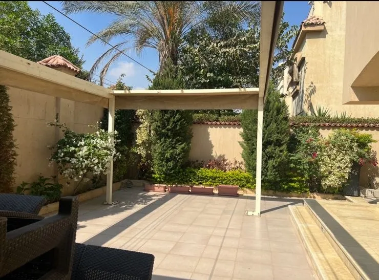 360 m² corner townhouse on a 312 m² plot with landscape view for sale in Dara Gardens