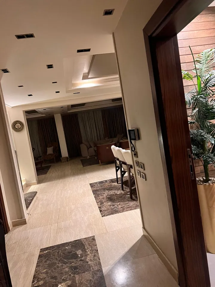 360 m² corner townhouse on a 312 m² plot with landscape view for sale in Dara Gardens