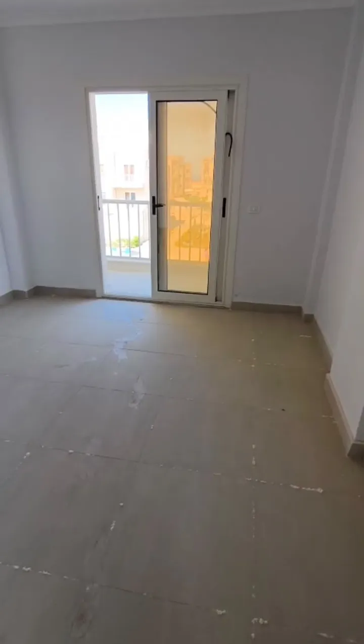 57 m² studio with a 50 m² roof for sale in Youd