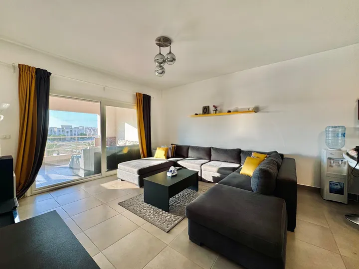 Furnished 164 m² penthouse with a 164 m² roof for sale in Amwaj