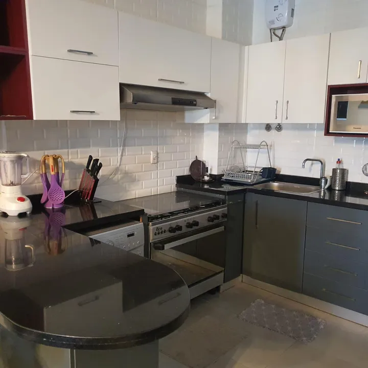 Furnished 164 m² penthouse with a 164 m² roof for sale in Amwaj