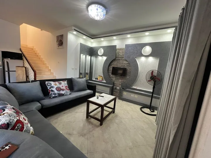 170 m² ground-and-first-floor duplex in Phase 1 for sale in Amwaj