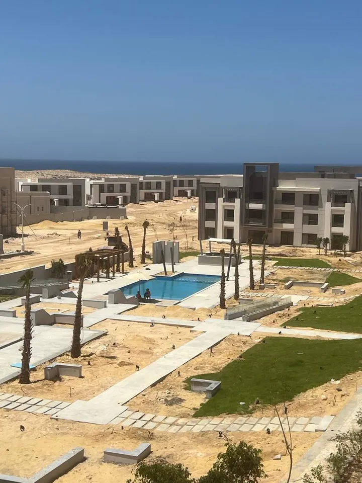 129 m² three-bedroom penthouse with an equal-size roof for sale in Gaia