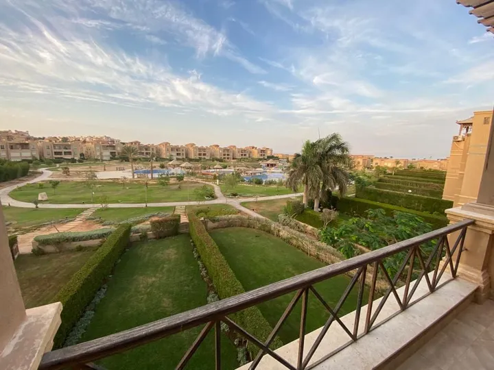 135 m² chalet with a 135 m² roof for sale in Piacera
