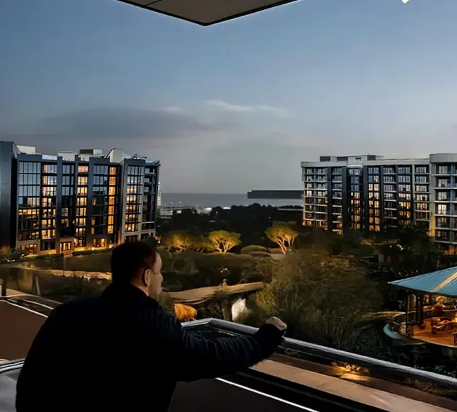 189 m² first-floor core and shell apartment for sale in 40 Square