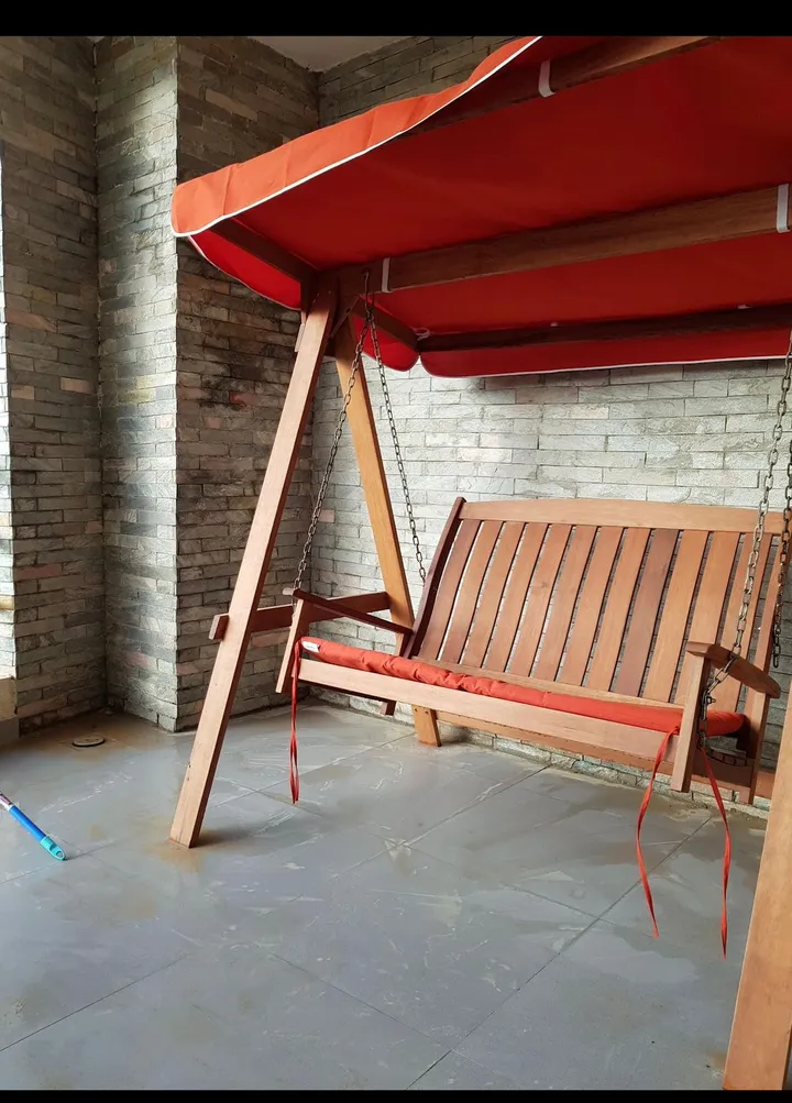 Furnished three-bedroom 150 m² chalet for sale in Amwaj