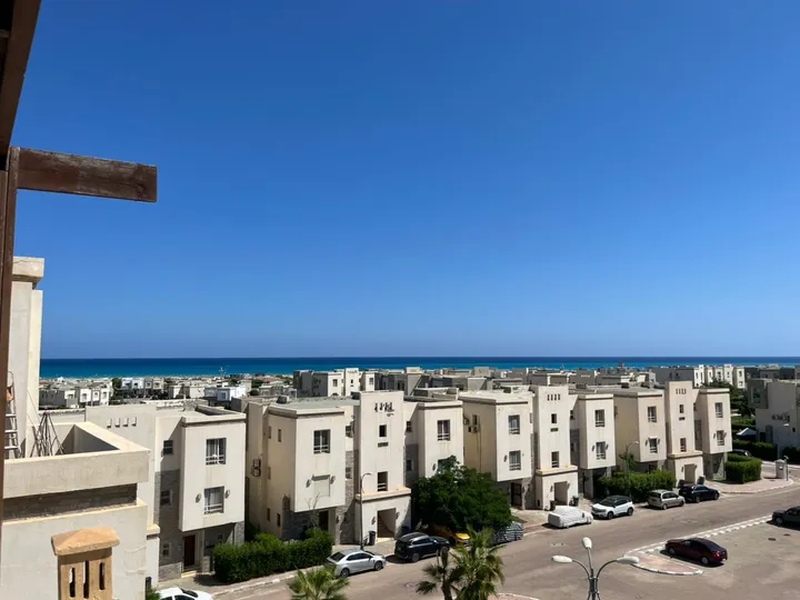 Four-bedroom 173 m² chalet for sale in Amwaj