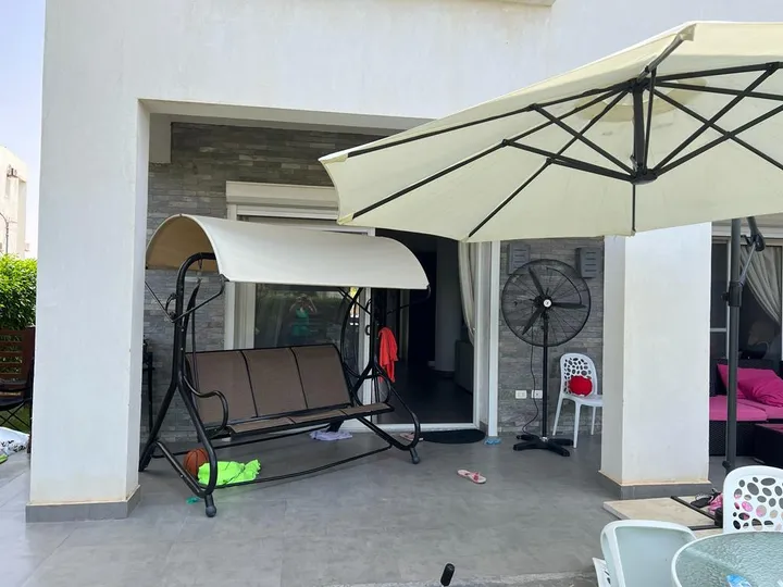 Three-bed, three-bath 170 m² duplex for sale in Amwaj