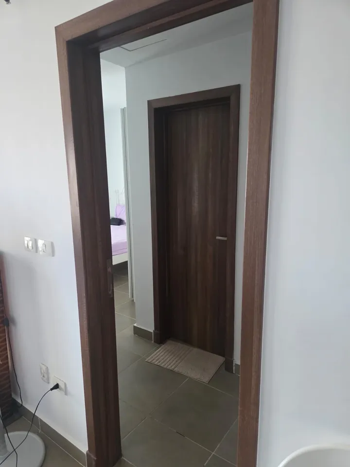 Three-bedroom 154 m² penthouse with an equal-size roof for sale in Amwaj