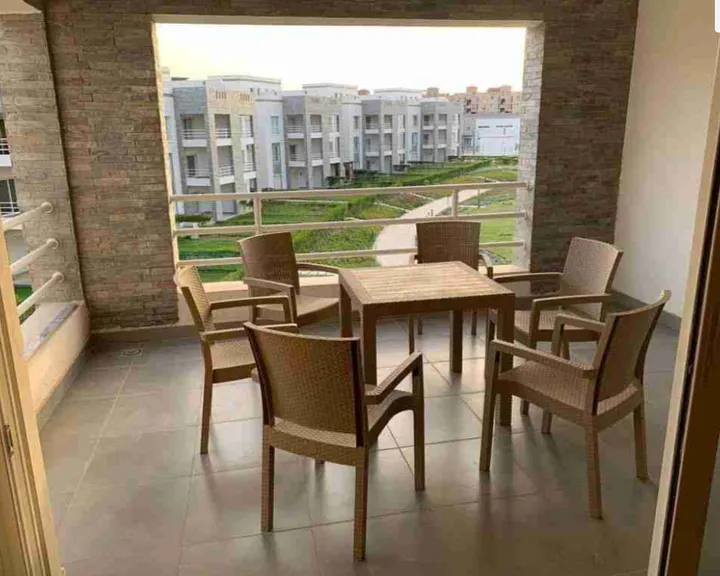 115 m² three-bedroom penthouse with a 115 m² roof for sale in Amwaj
