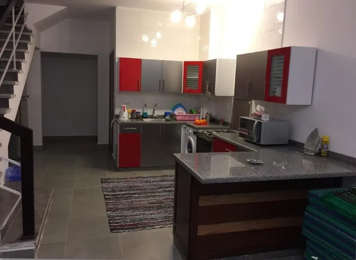 Furnished four-bedroom 150 m² penthouse at a cash price for sale in Amwaj