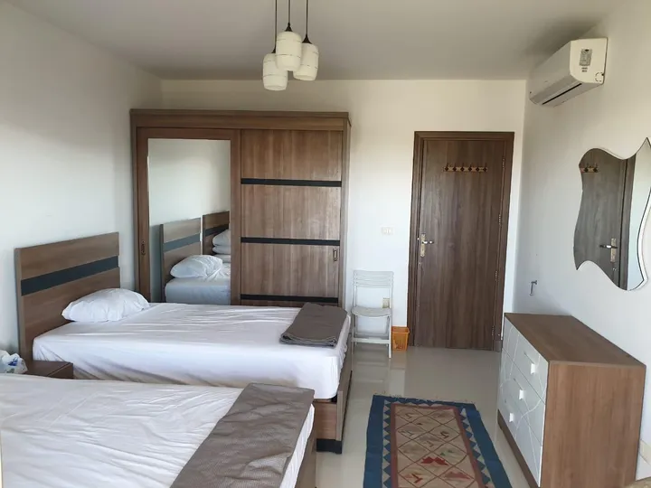 375 m² four-bedroom twin house for sale in Amwaj