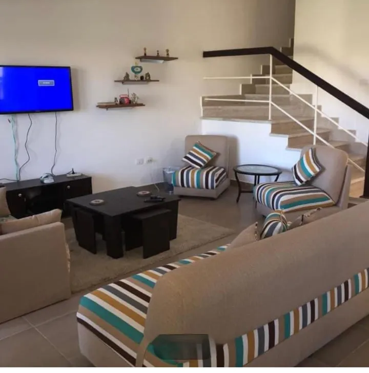 Phase 3 twin house, 198 m² with garden, roof and nanny's room, for sale in Amwaj